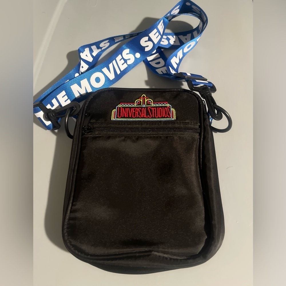 Universal studio vintage crossbody bag purse - Picture 6 of 7